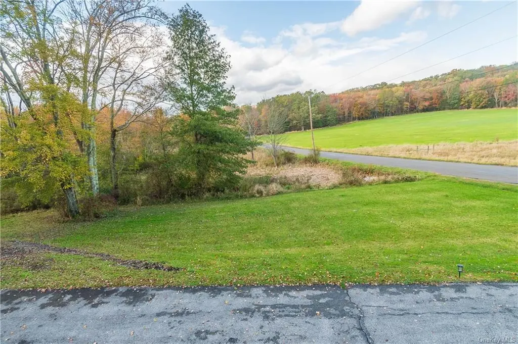9 Low Road Wallkill NY 12589