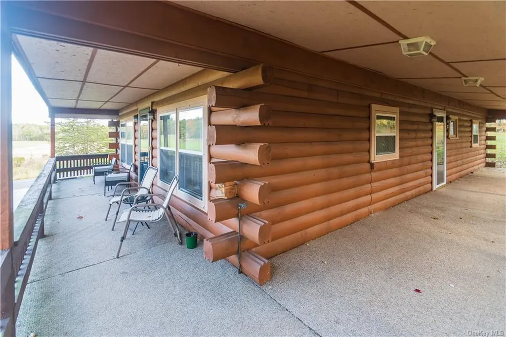 9 Low Road Wallkill NY 12589