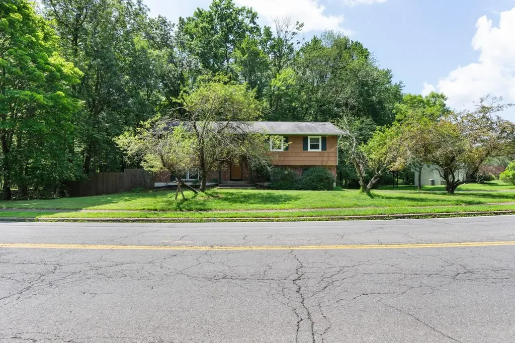 61 Pinebrook Road Monsey NY 10952