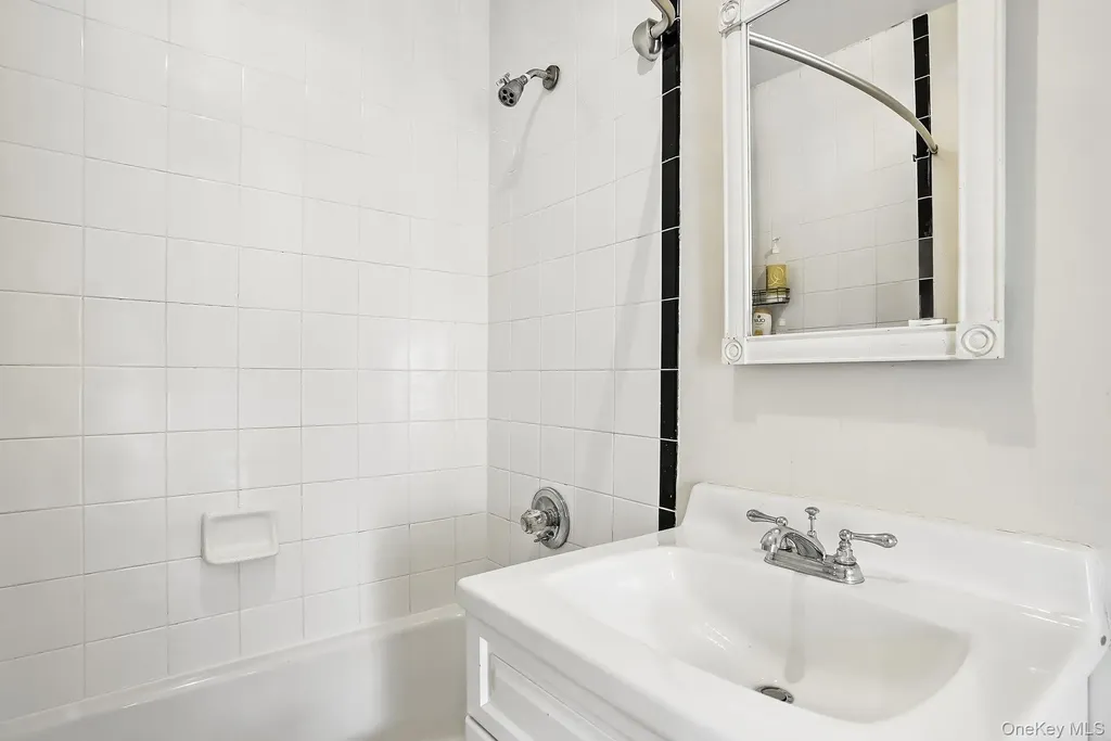 4 Villa Lane Larchmont NY 10538