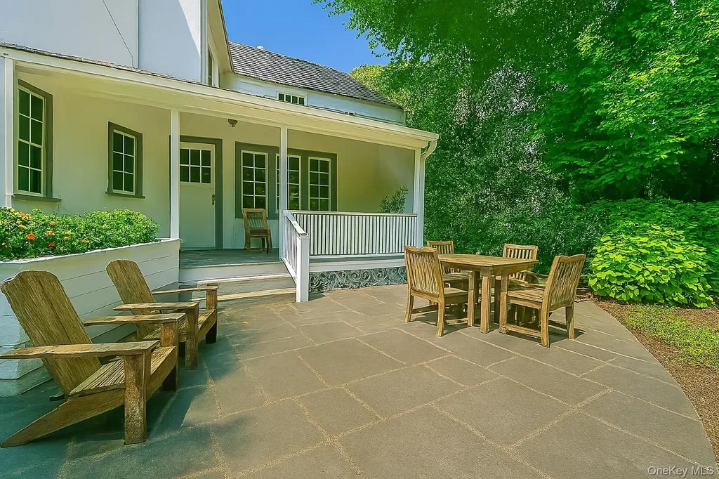 4 Villa Lane Larchmont NY 10538