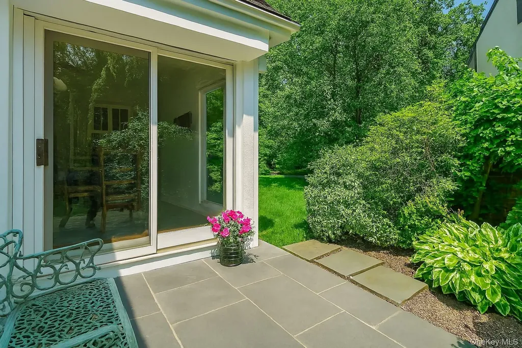 4 Villa Lane Larchmont NY 10538