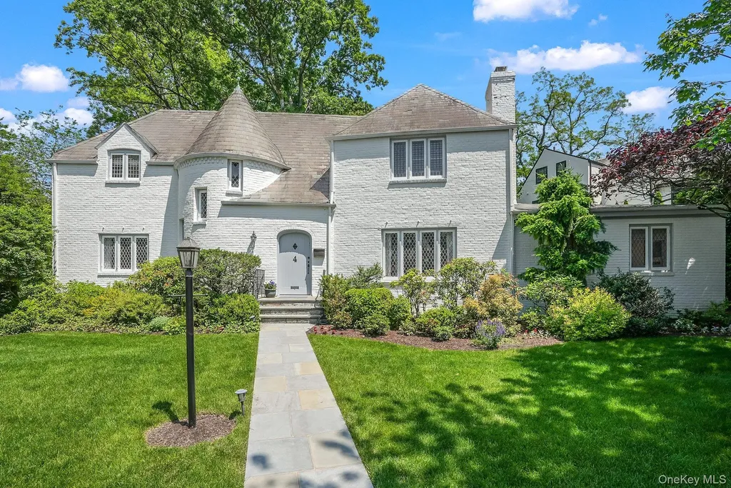 4 Villa Lane Larchmont NY 10538