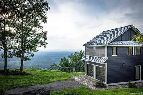 401 Woodmont Road Hopewell Junction NY 12533