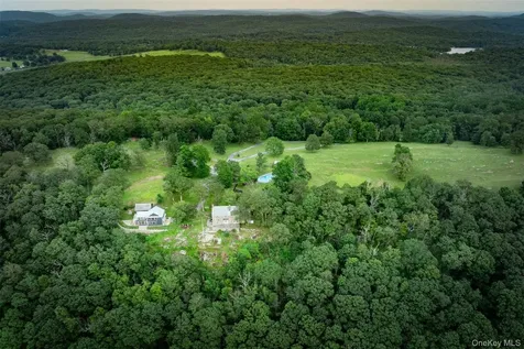 401 Woodmont Road Hopewell Junction NY 12533