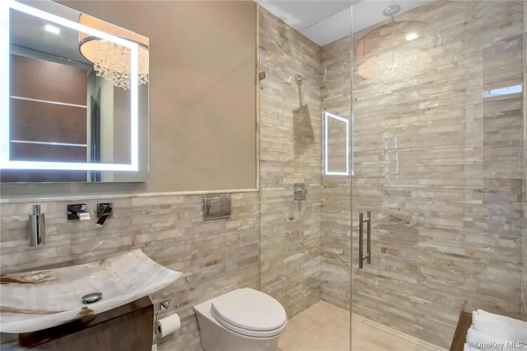 74 River Road Nyack NY 10960