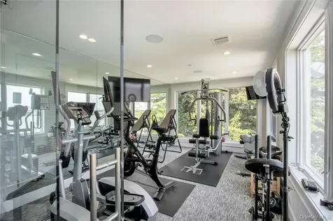 74 River Road Nyack NY 10960