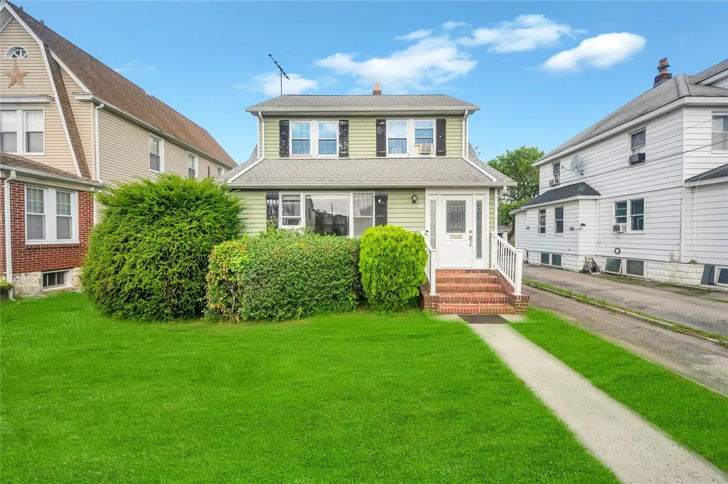 73 Bismark Avenue Valley Stream NY 11581