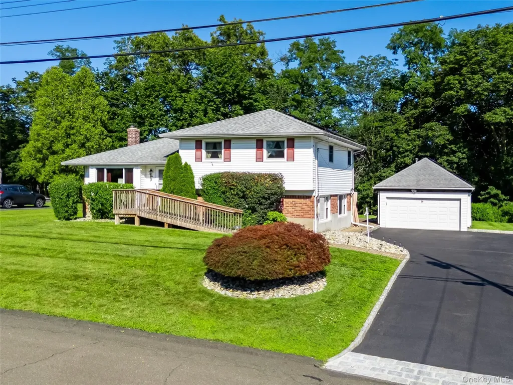 28 Terrace Avenue Nanuet NY 10954