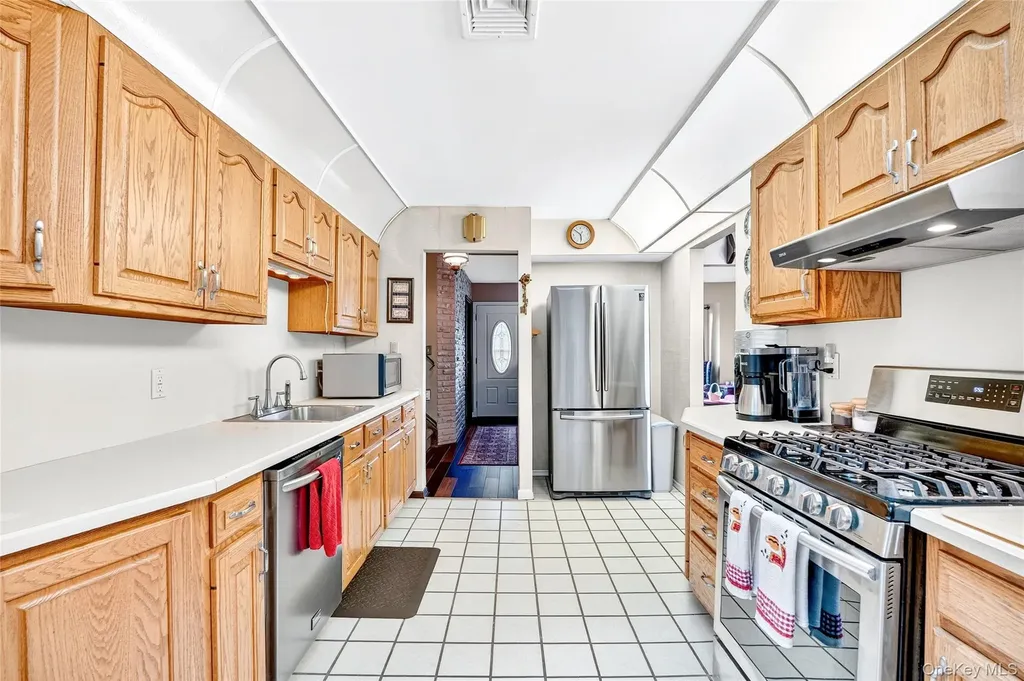 28 Terrace Avenue Nanuet NY 10954