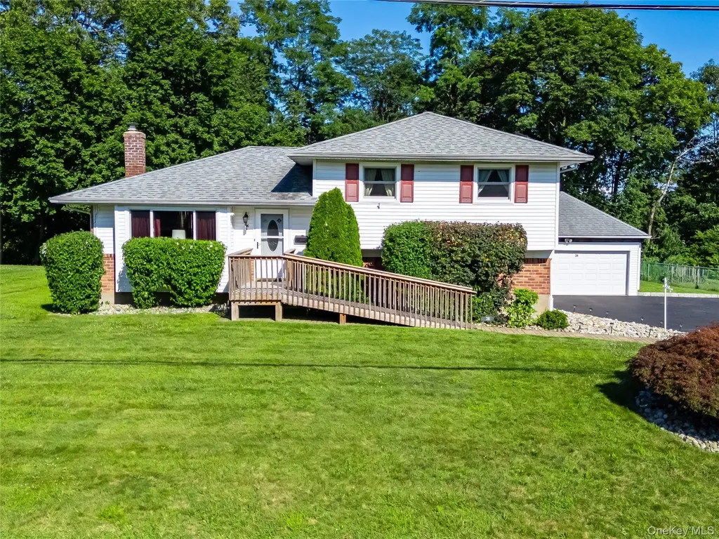28 Terrace Avenue Nanuet NY 10954