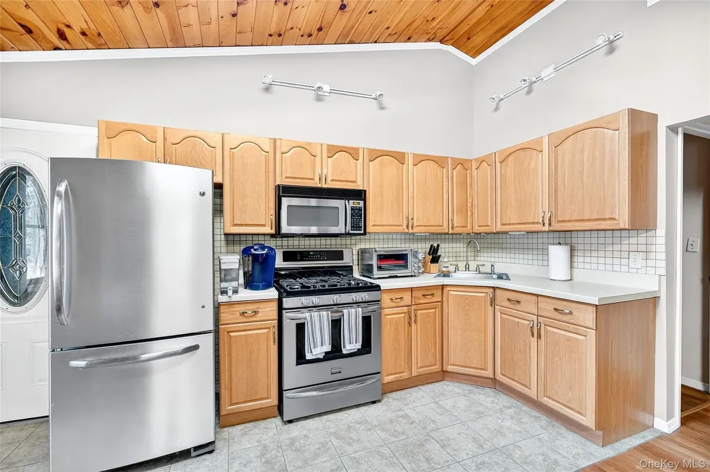 28 Terrace Avenue Nanuet NY 10954