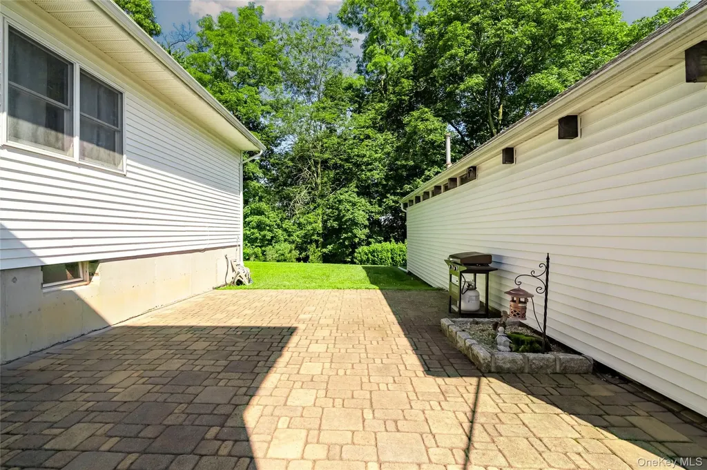 28 Terrace Avenue Nanuet NY 10954