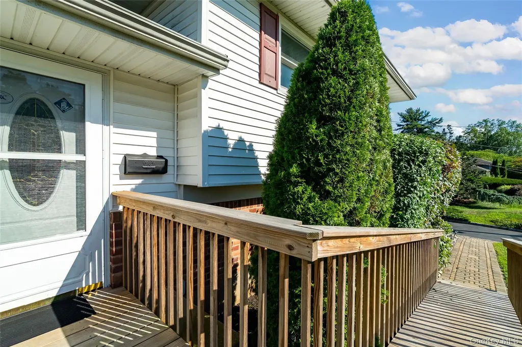 28 Terrace Avenue Nanuet NY 10954