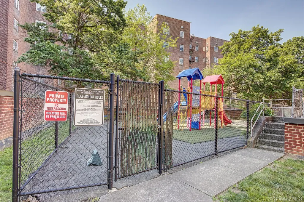 144-60 Gravett Road Flushing NY 11367