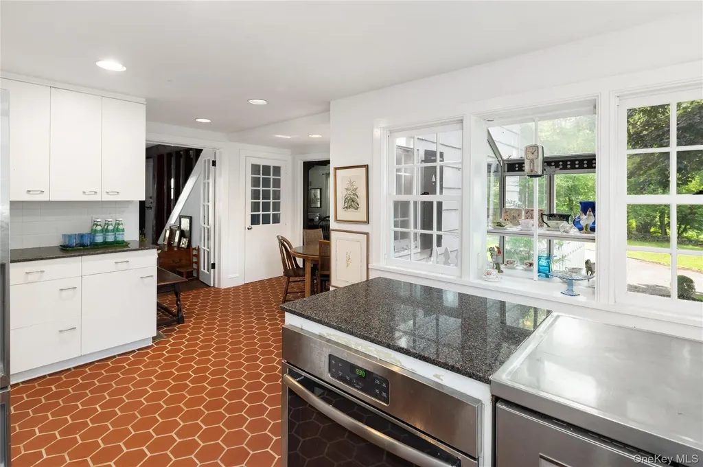 69 Whippoorwill Road Armonk NY 10504