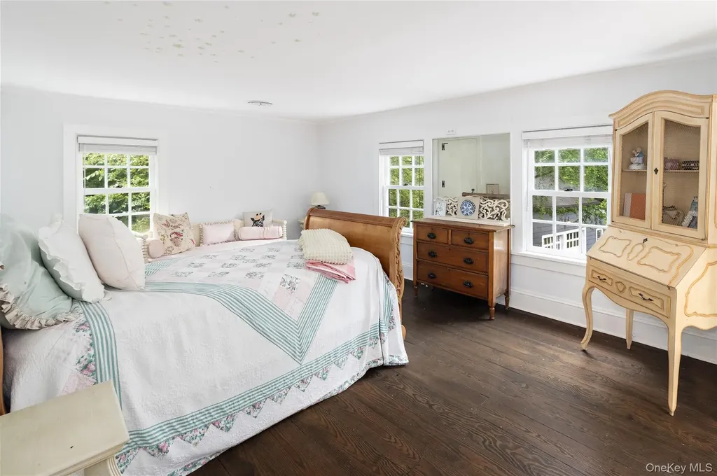 69 Whippoorwill Road Armonk NY 10504