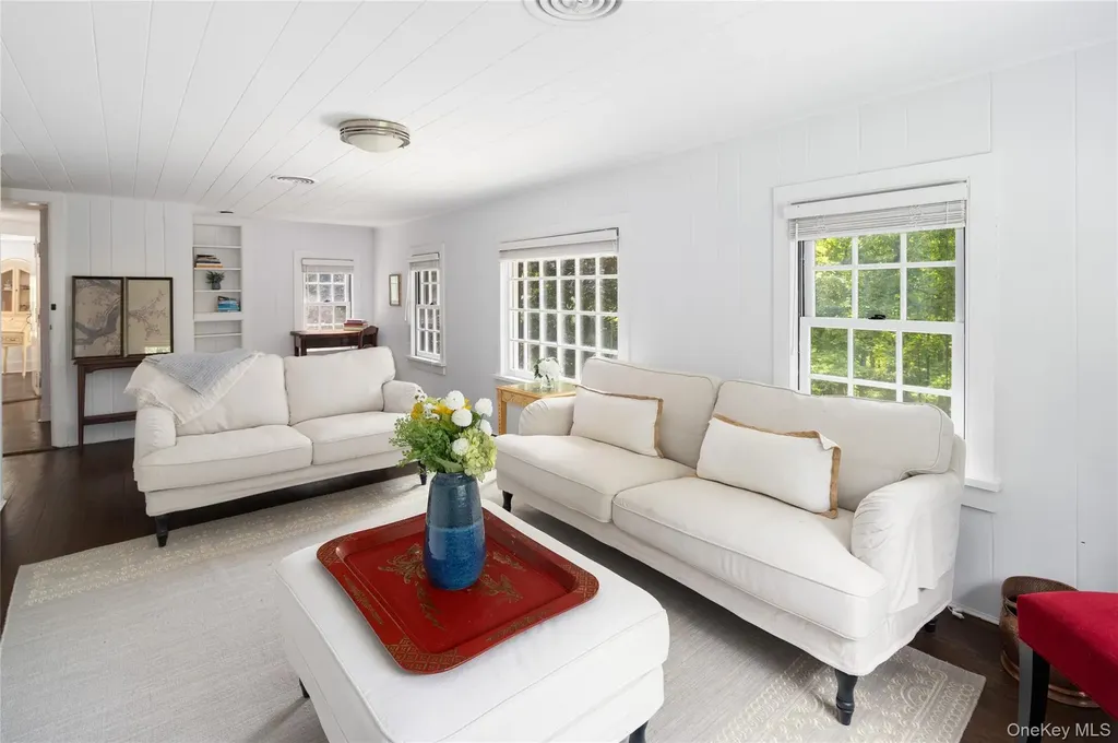 69 Whippoorwill Road Armonk NY 10504