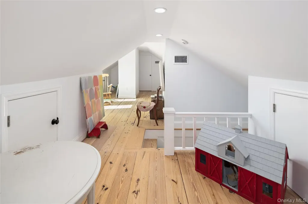 69 Whippoorwill Road Armonk NY 10504
