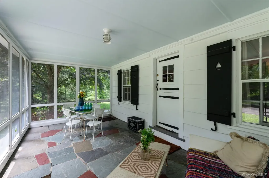 69 Whippoorwill Road Armonk NY 10504