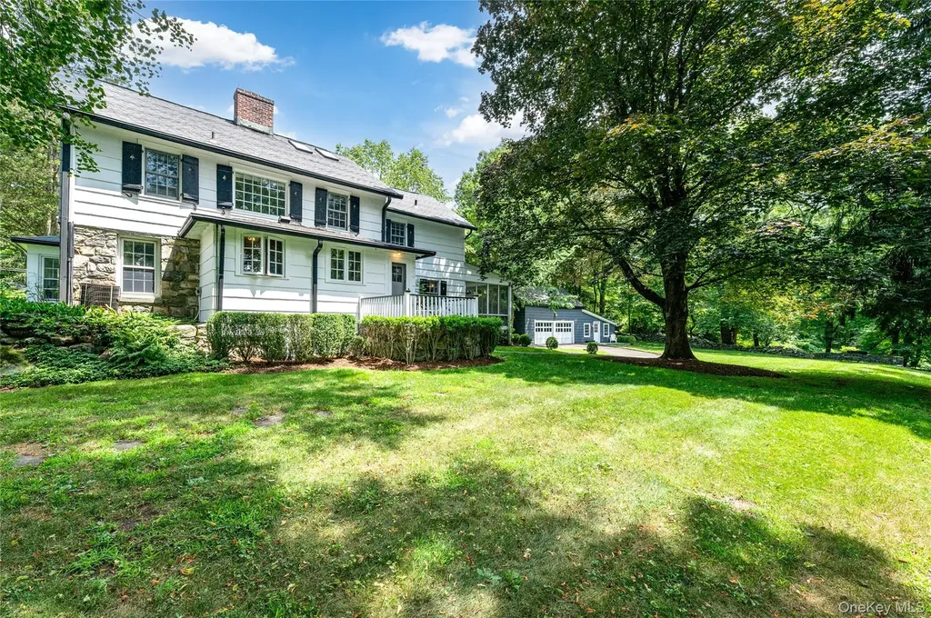 69 Whippoorwill Road Armonk NY 10504