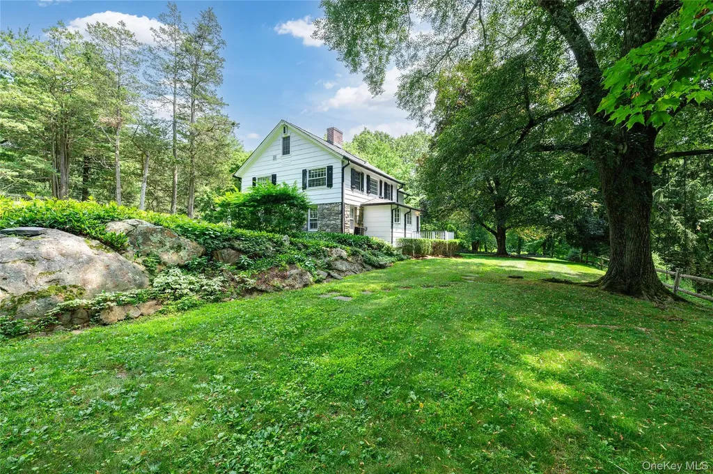 69 Whippoorwill Road Armonk NY 10504