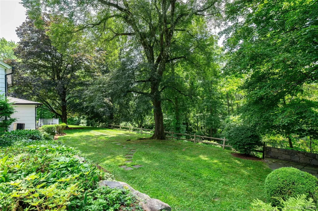 69 Whippoorwill Road Armonk NY 10504