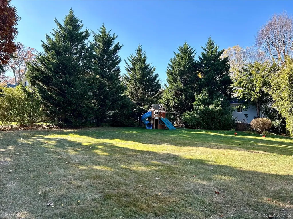 477 Manor Lane Pelham NY 10803