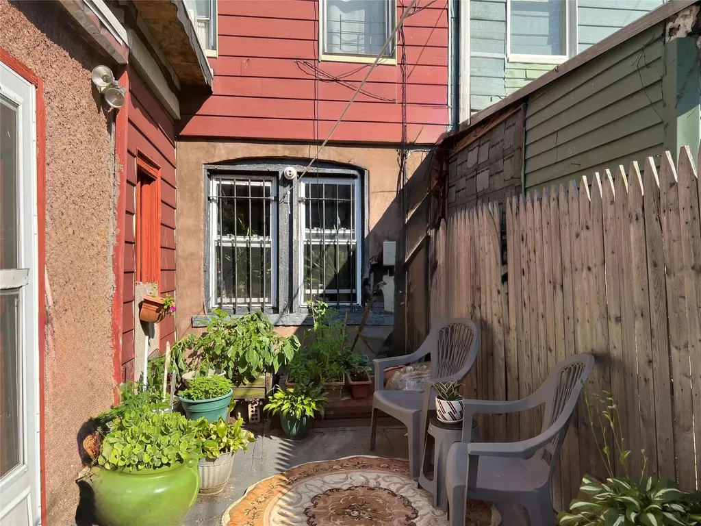 1205 Hancock Street Brooklyn NY 11221
