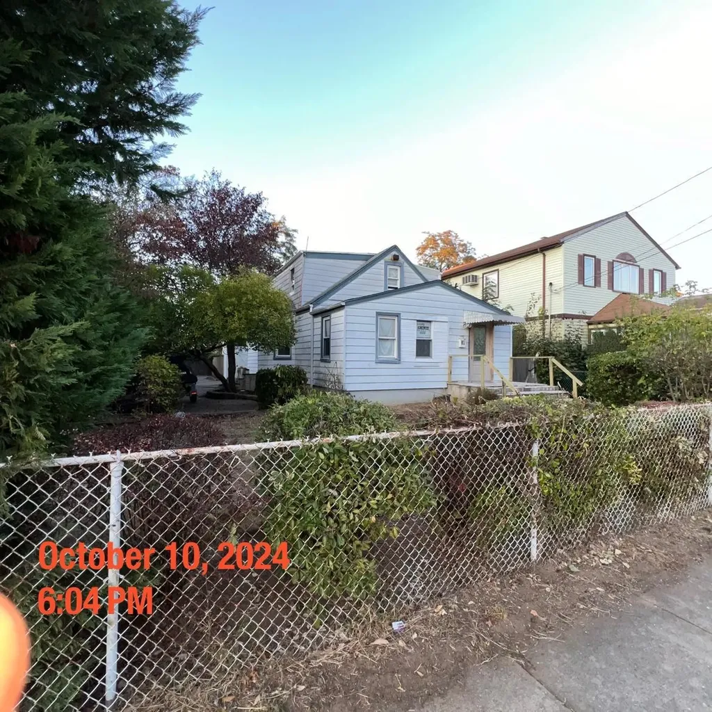 93 Woodside Avenue Freeport NY 11520