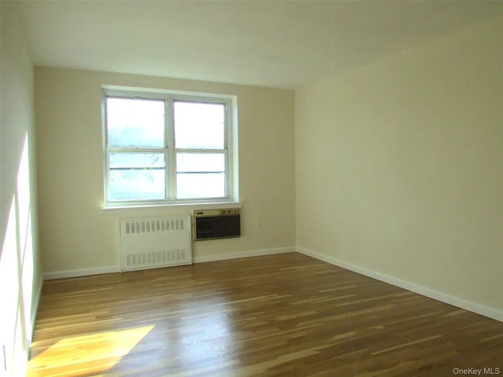 30 S Cole Avenue Spring Valley NY 10977