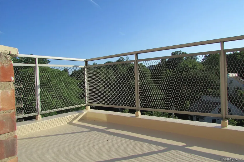 30 S Cole Avenue Spring Valley NY 10977