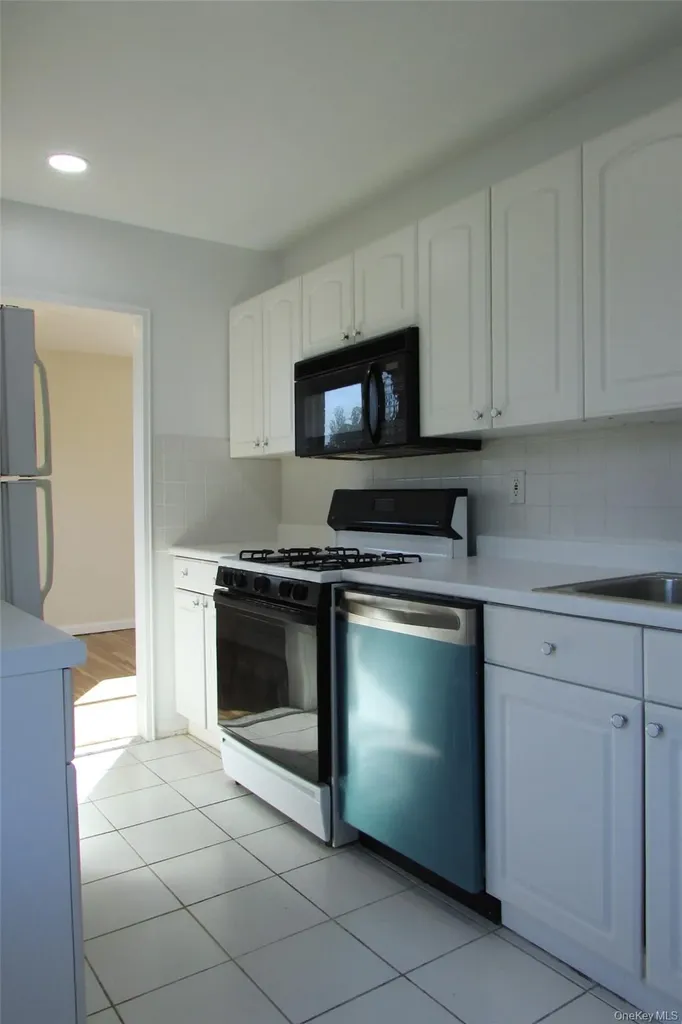 30 S Cole Avenue Spring Valley NY 10977