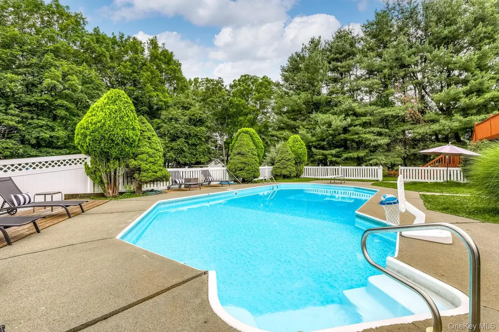 28 Lime Kiln Road Suffern NY 10901