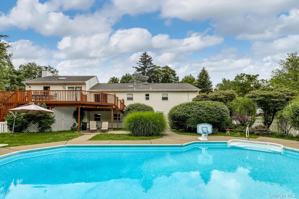 28 Lime Kiln Road Suffern NY 10901