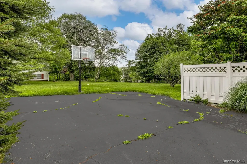 28 Lime Kiln Road Suffern NY 10901