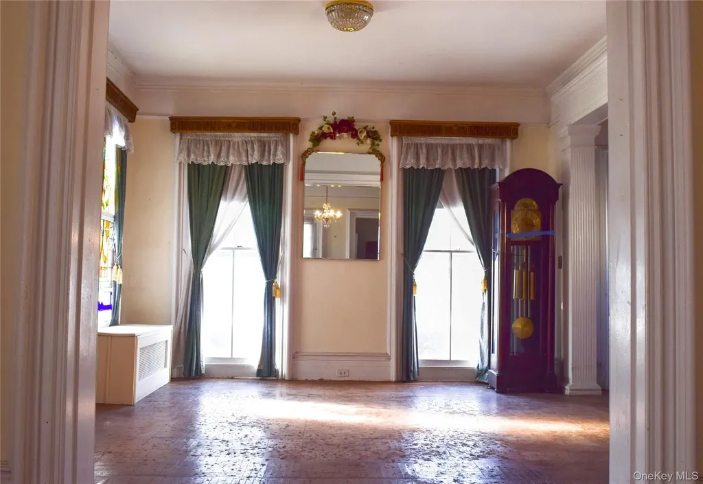 25 Shore Lane Bay Shore NY 11706