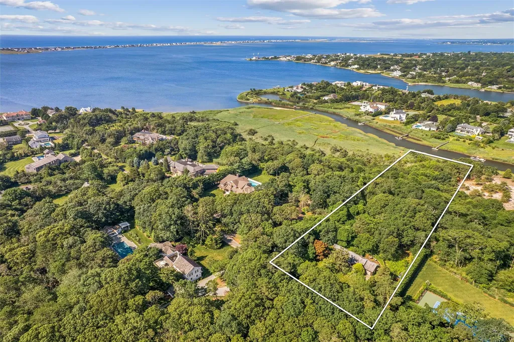 27 Jagger Lane Westhampton NY 11977