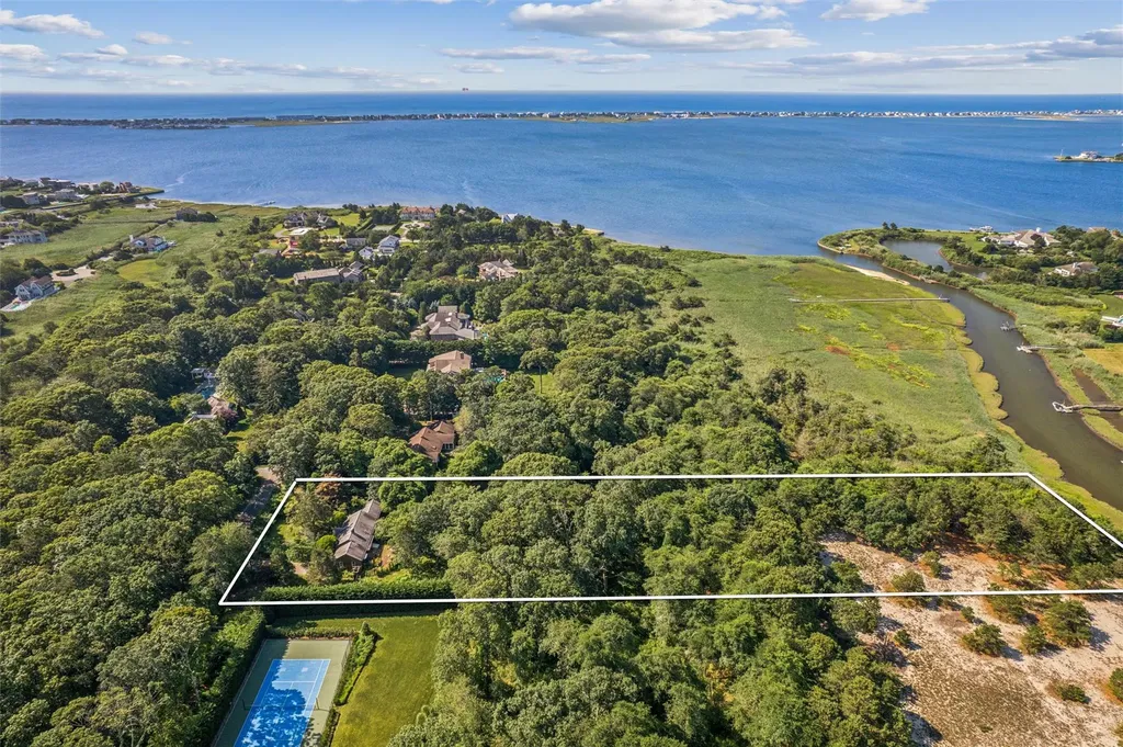 27 Jagger Lane Westhampton NY 11977