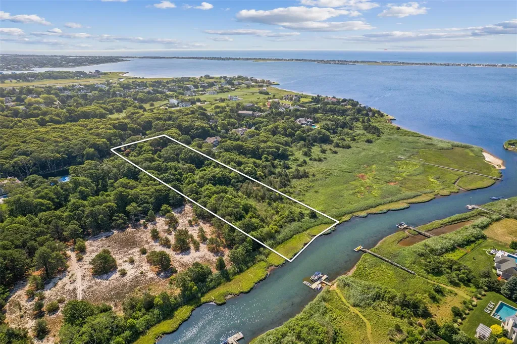27 Jagger Lane Westhampton NY 11977