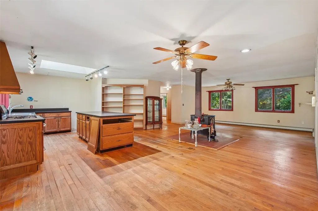 27 Jagger Lane Westhampton NY 11977