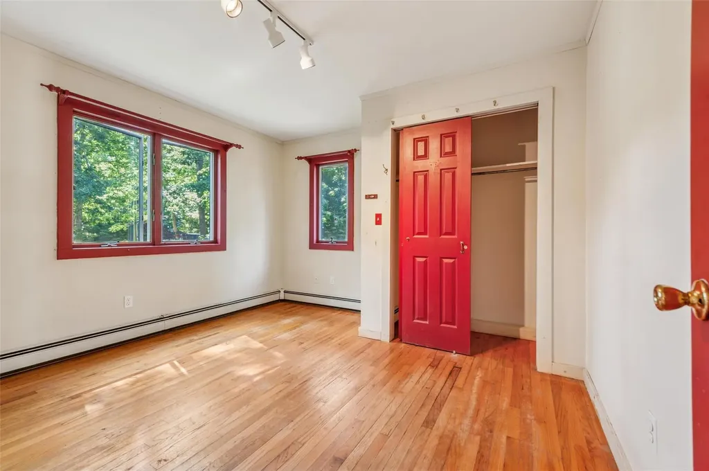 27 Jagger Lane Westhampton NY 11977