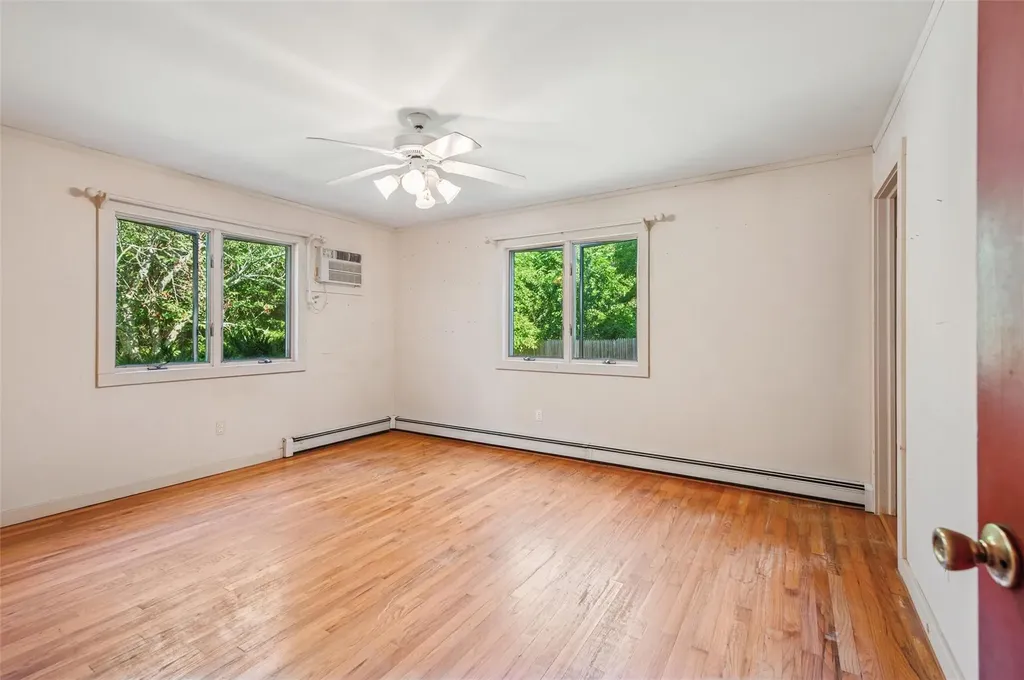 27 Jagger Lane Westhampton NY 11977