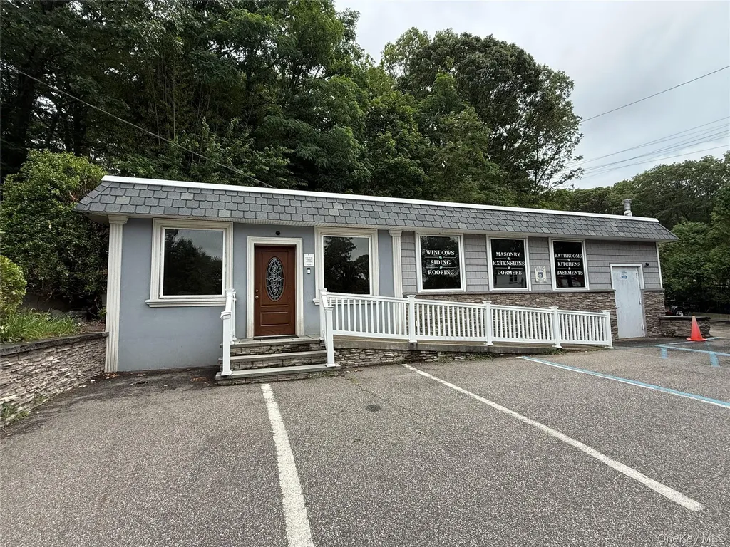 173 Terry Road Smithtown NY 11787