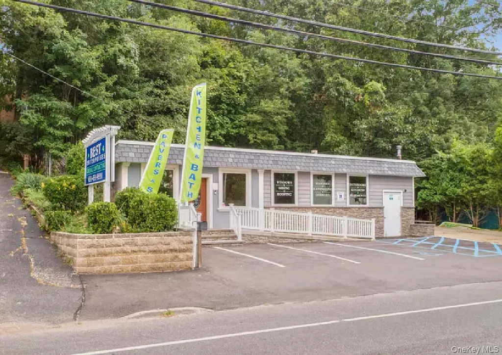 173 Terry Road Smithtown NY 11787