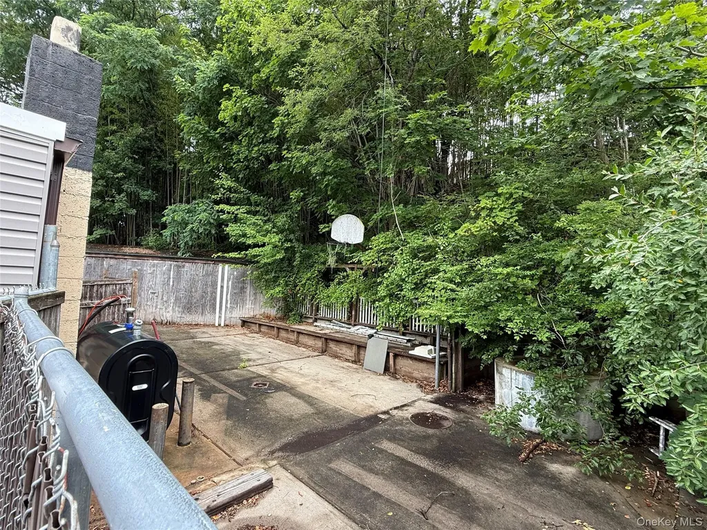 173 Terry Road Smithtown NY 11787