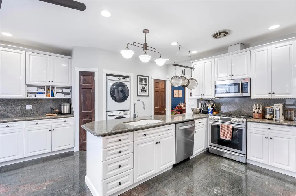 8419 Fort Hamilton Parkway Brooklyn NY 11209