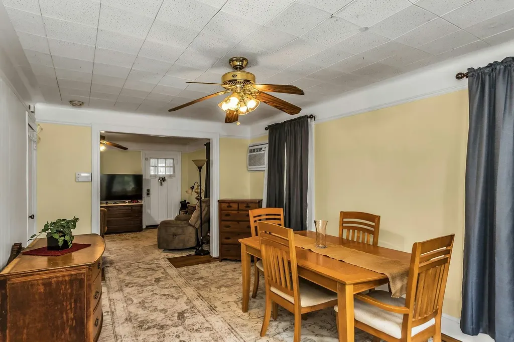 8748 252nd Street Bellerose NY 11426