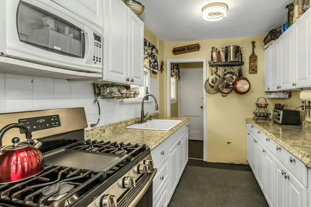 8748 252nd Street Bellerose NY 11426
