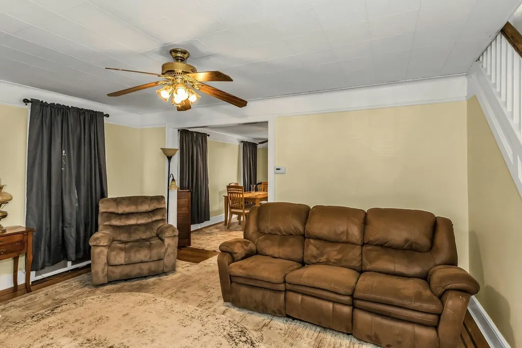 8748 252nd Street Bellerose NY 11426